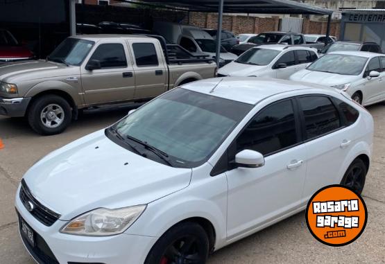 Autos - Ford Focus Trend 1.6 MT 2011 Nafta 205000Km - En Venta
