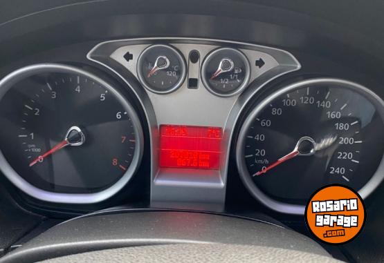 Autos - Ford Focus Trend 1.6 MT 2011 Nafta 205000Km - En Venta
