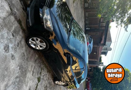Autos - Volkswagen Voyage 2013 Nafta 156000Km - En Venta