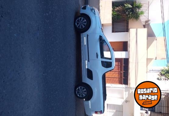 Camionetas - Chevrolet montana 2012 Nafta 140000Km - En Venta