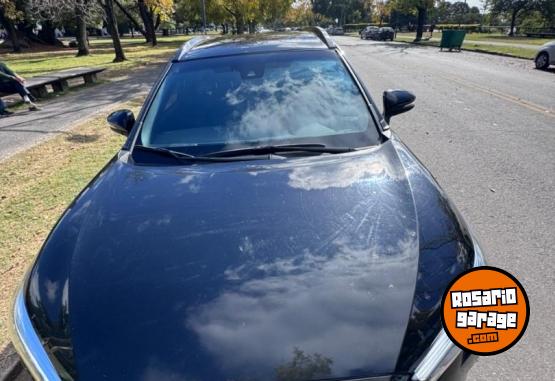 Autos - Toyota Corolla Cross SEG HEV A/T 2023 Electrico / Hibrido 35000Km - En Venta