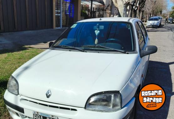 Autos - Renault Clio RN 1996 Nafta 181000Km - En Venta