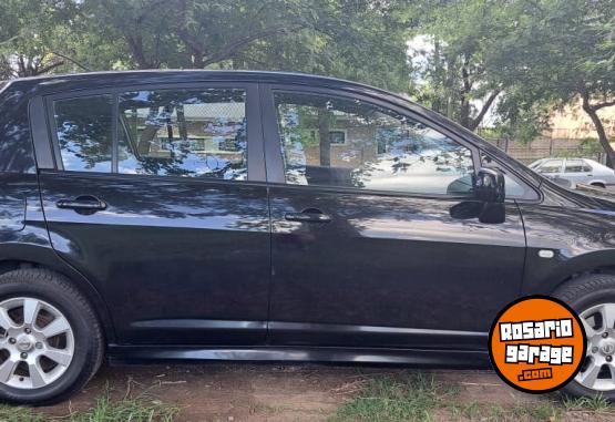 Autos - Nissan tiida, tida, focus, 2011 Nafta 123000Km - En Venta