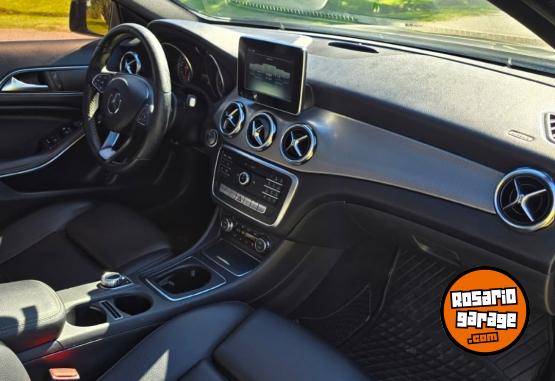 Autos - Mercedes Benz GLA 200 URBAN 1.6 2018 Nafta 155000Km - En Venta