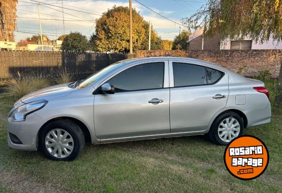 Autos - Nissan Versa 1.6 Sense 2018 Nafta 140000Km - En Venta