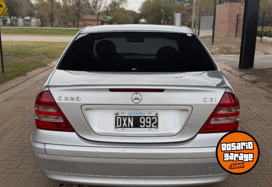 Autos - Mercedes Benz C220 2002 Diesel 179000Km - En Venta
