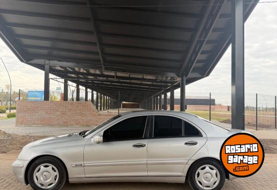 Autos - Mercedes Benz C220 2002 Diesel 179000Km - En Venta