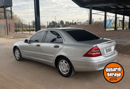Autos - Mercedes Benz C220 2002 Diesel 179000Km - En Venta