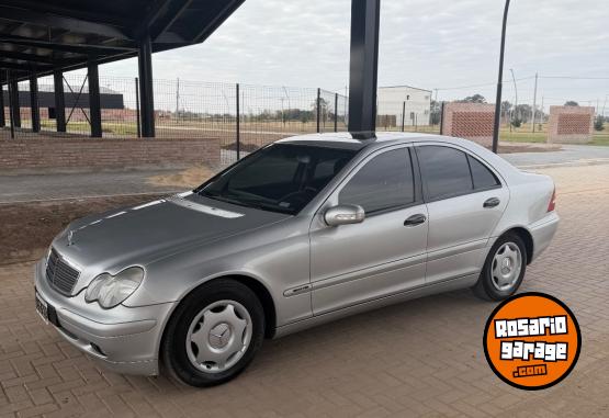 Autos - Mercedes Benz C220 2002 Diesel 179000Km - En Venta