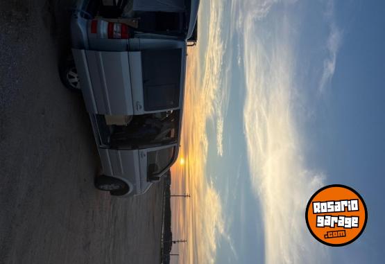 Utilitarios - Volkswagen Transporter 2008 Diesel 224000Km - En Venta