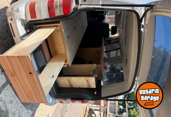 Utilitarios - Volkswagen Transporter 2008 Diesel 224000Km - En Venta
