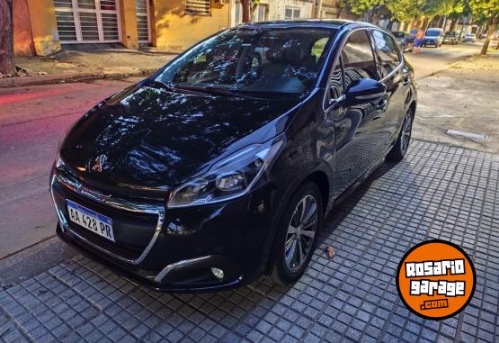 Autos - Peugeot 208 feline 2016 Nafta 83000Km - En Venta