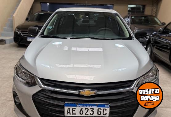 Autos - Chevrolet Ónix 2020 Nafta 70000Km - En Venta