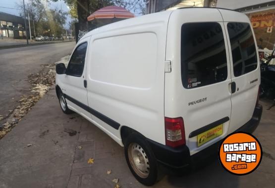 Utilitarios - Peugeot PARTNER FURGÓN 2013 Diesel 111111Km - En Venta