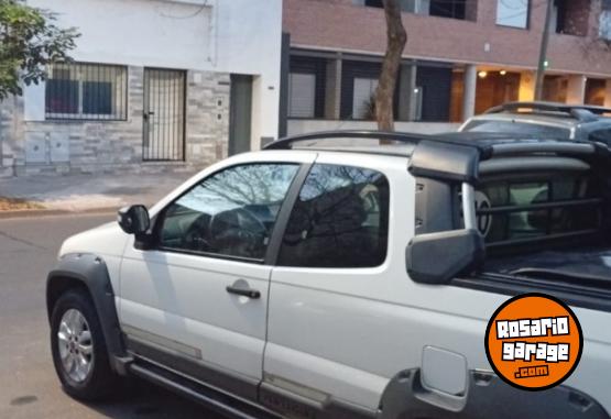 Camionetas - Fiat Strada Adventure 2014 GNC 198100Km - En Venta