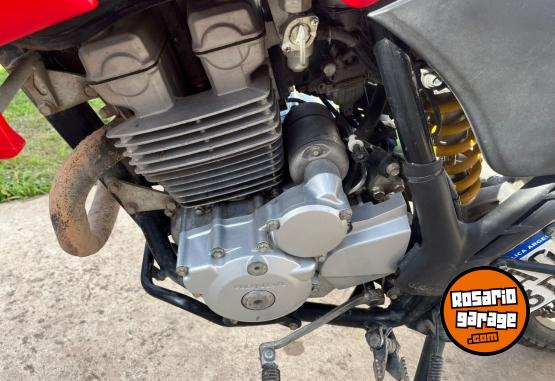 Motos - Honda Tornado 250 2017 Nafta 19000Km - En Venta