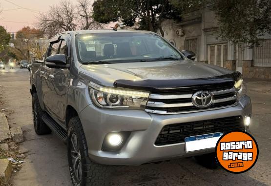 Camionetas - Toyota Hilux SRX 2016 Diesel 230000Km - En Venta