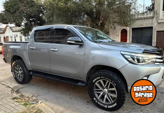 Camionetas - Toyota Hilux SRX 2016 Diesel 230000Km - En Venta