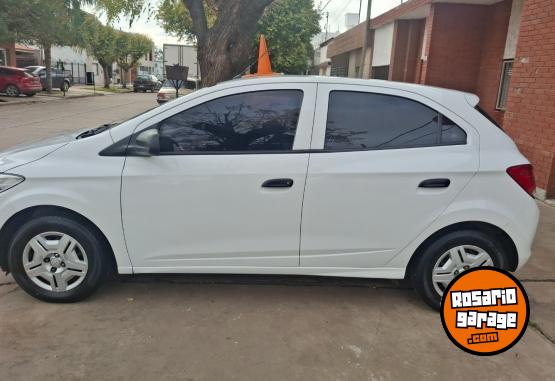 Autos - Chevrolet ONIX JOY 2017 Nafta 102000Km - En Venta