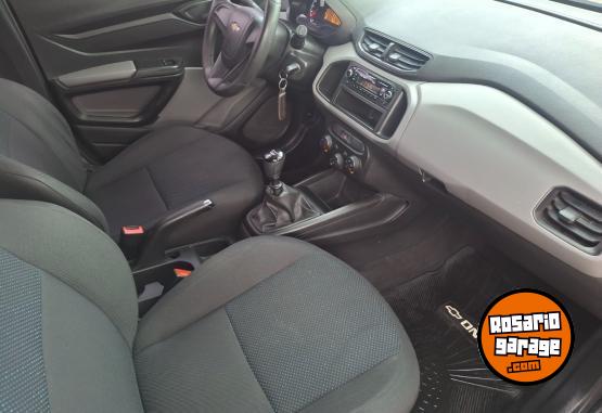 Autos - Chevrolet ONIX JOY 2017 Nafta 102000Km - En Venta