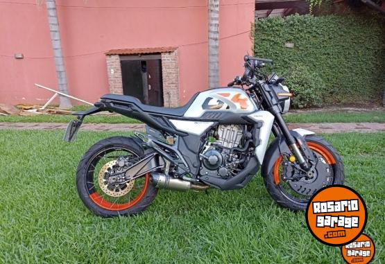 Motos - Zontes Gk 350 2024 Nafta 7000Km - En Venta