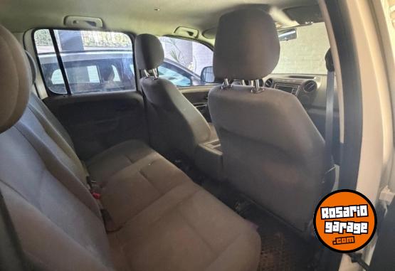 Camionetas - Volkswagen Amarok starline 2.0 2015 Diesel 180000Km - En Venta