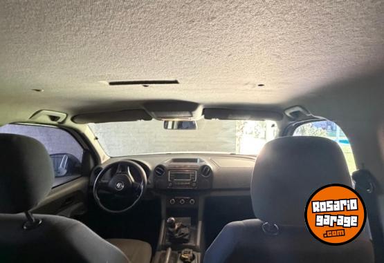 Camionetas - Volkswagen Amarok starline 2.0 2015 Diesel 180000Km - En Venta