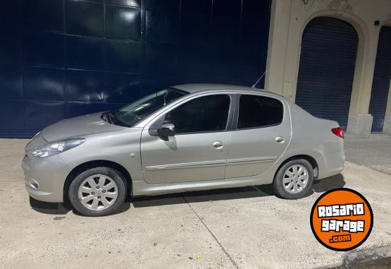 Autos - Peugeot 207 COMPACT 2013 Nafta 157000Km - En Venta