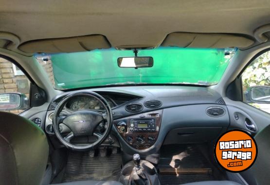 Autos - Ford Focus 2000 Nafta 10101Km - En Venta