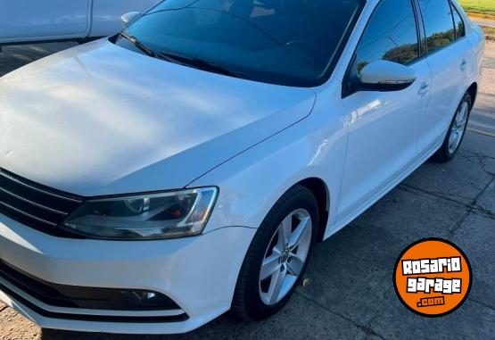 Autos - Volkswagen Vento 2.5 2015 Nafta 130000Km - En Venta