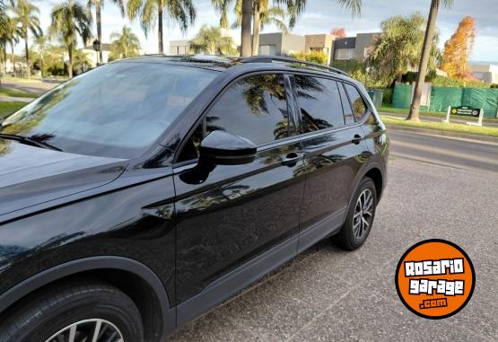 Camionetas - Volkswagen Tiguan AllSpace 250TSI 2021 Nafta 132000Km - En Venta