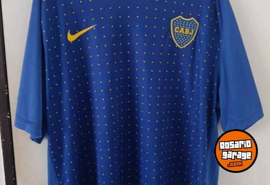 Indumentaria - Vendo Boca camiseta, pantalón y chombas varias - En Venta