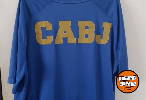 Indumentaria - Vendo Boca camiseta, pantalón y chombas varias - En Venta