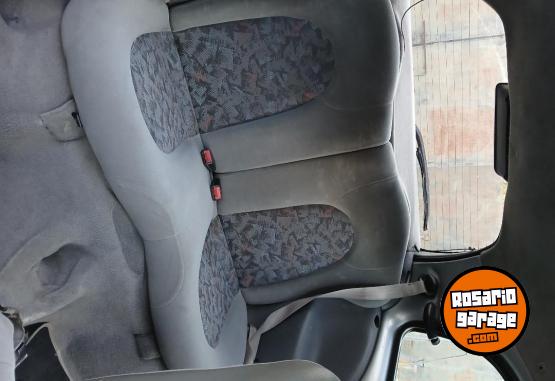 Autos - Ford Ka 2001 GNC 278000Km - En Venta