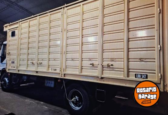 Camiones y Gr�as - Iveco Tector - En Venta