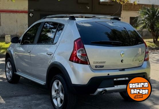 Autos - Renault SANDERO 2010 Nafta 146000Km - En Venta