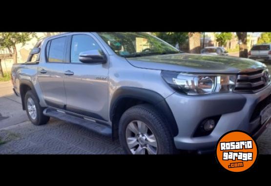 Camionetas - Toyota Hilux SRV TDI 4x4 2016 Diesel 183000Km - En Venta
