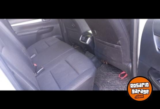 Camionetas - Toyota Hilux SRV TDI 4x4 2016 Diesel 183000Km - En Venta