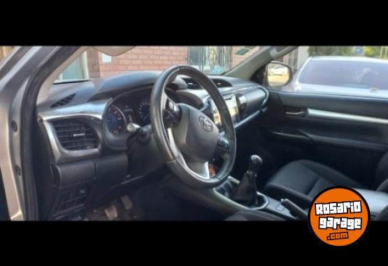 Camionetas - Toyota Hilux SRV TDI 4x4 2016 Diesel 183000Km - En Venta