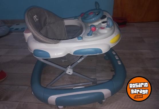 Artículos para bebé - VENDO ANDADOR MEGABABY - En Venta