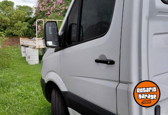 Utilitarios - Mercedes Benz Sprinter 415 chasis 2017 Diesel 220000Km - En Venta