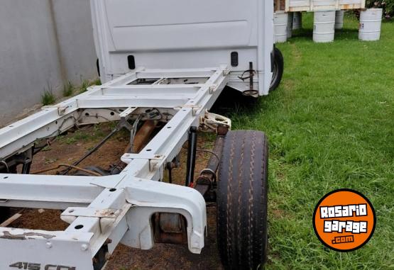 Utilitarios - Mercedes Benz Sprinter 415 chasis 2017 Diesel 220000Km - En Venta
