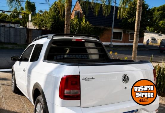 Camionetas - Volkswagen Saveiro HighPack CD 2017 GNC 150000Km - En Venta