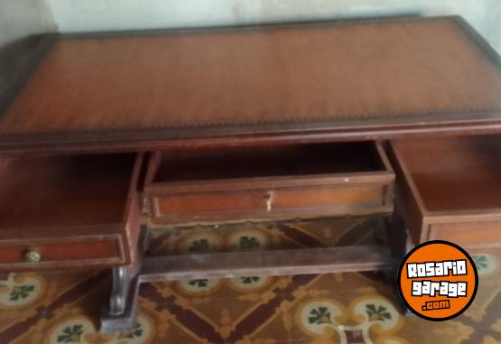 Hogar - Vendo escritorio antiguo con sillon de juego . Para entendidos - En Venta