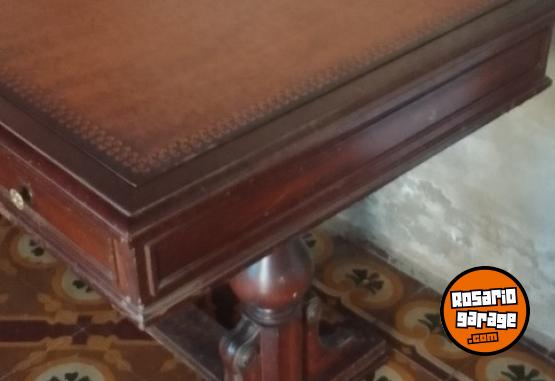 Hogar - Vendo escritorio antiguo con sillon de juego . Para entendidos - En Venta