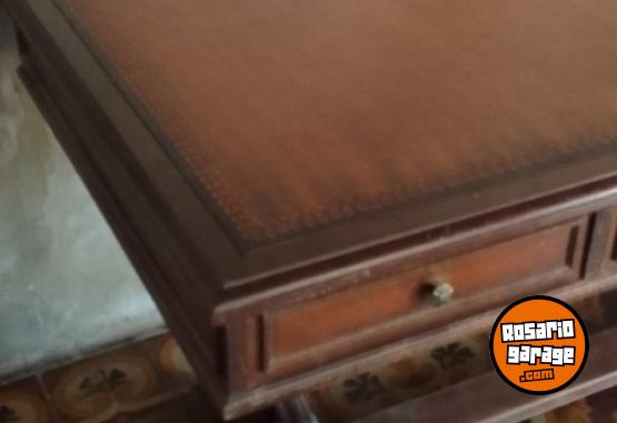 Hogar - Vendo escritorio antiguo con sillon de juego . Para entendidos - En Venta