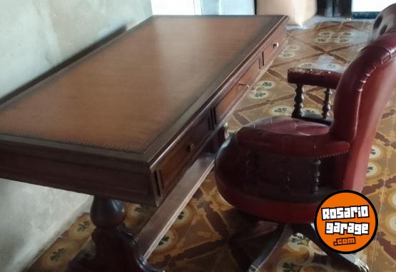 Hogar - Vendo escritorio antiguo con sillon de juego . Para entendidos - En Venta