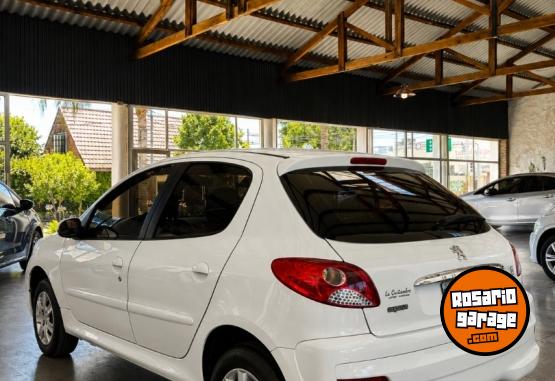 Autos - Peugeot 207 Compact Allure 1.4 N 2015 Nafta 92000Km - En Venta