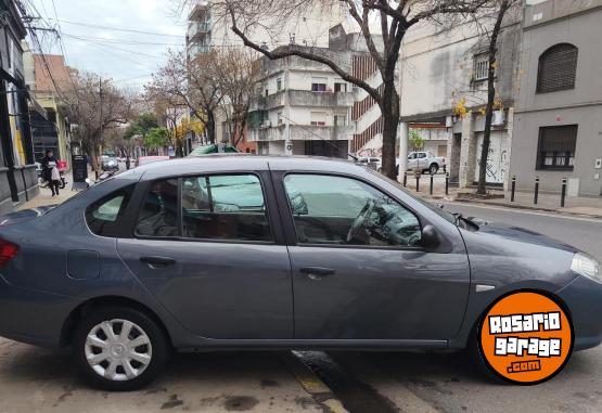 Autos - Renault symbol megane sandero 2011 Nafta 138000Km - En Venta