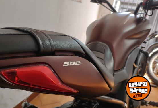 Motos - Benelli 502 c cruiser 2022 Nafta 14000Km - En Venta